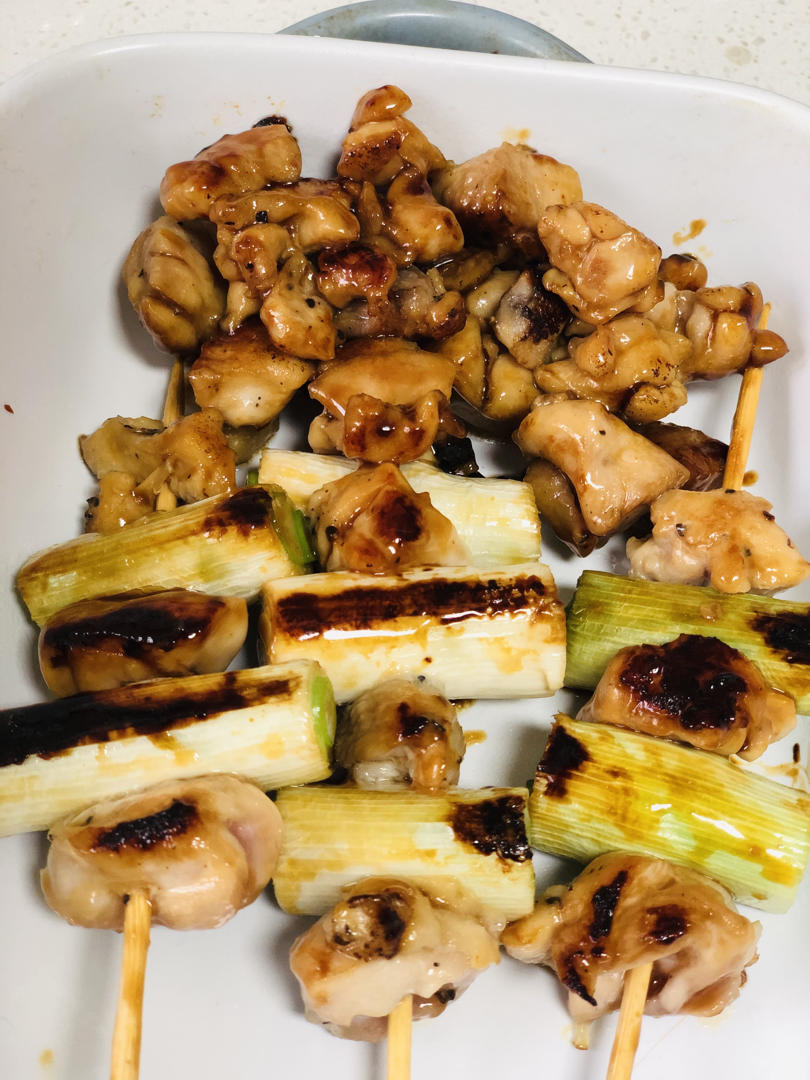 日料店里怎么也要卖三四十一份的烤鸡肉串烧鸟（平底锅版）