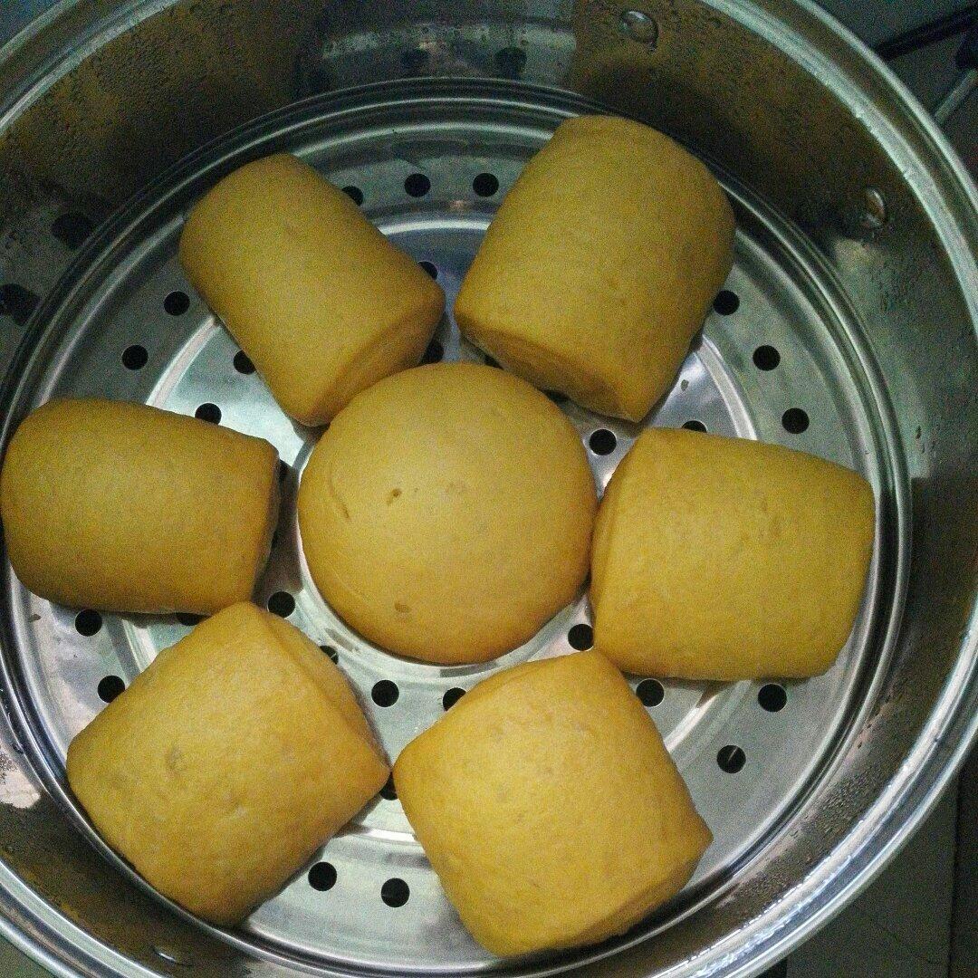 新手也可以--详解如何做出人见人爱、金黄的南瓜馒头