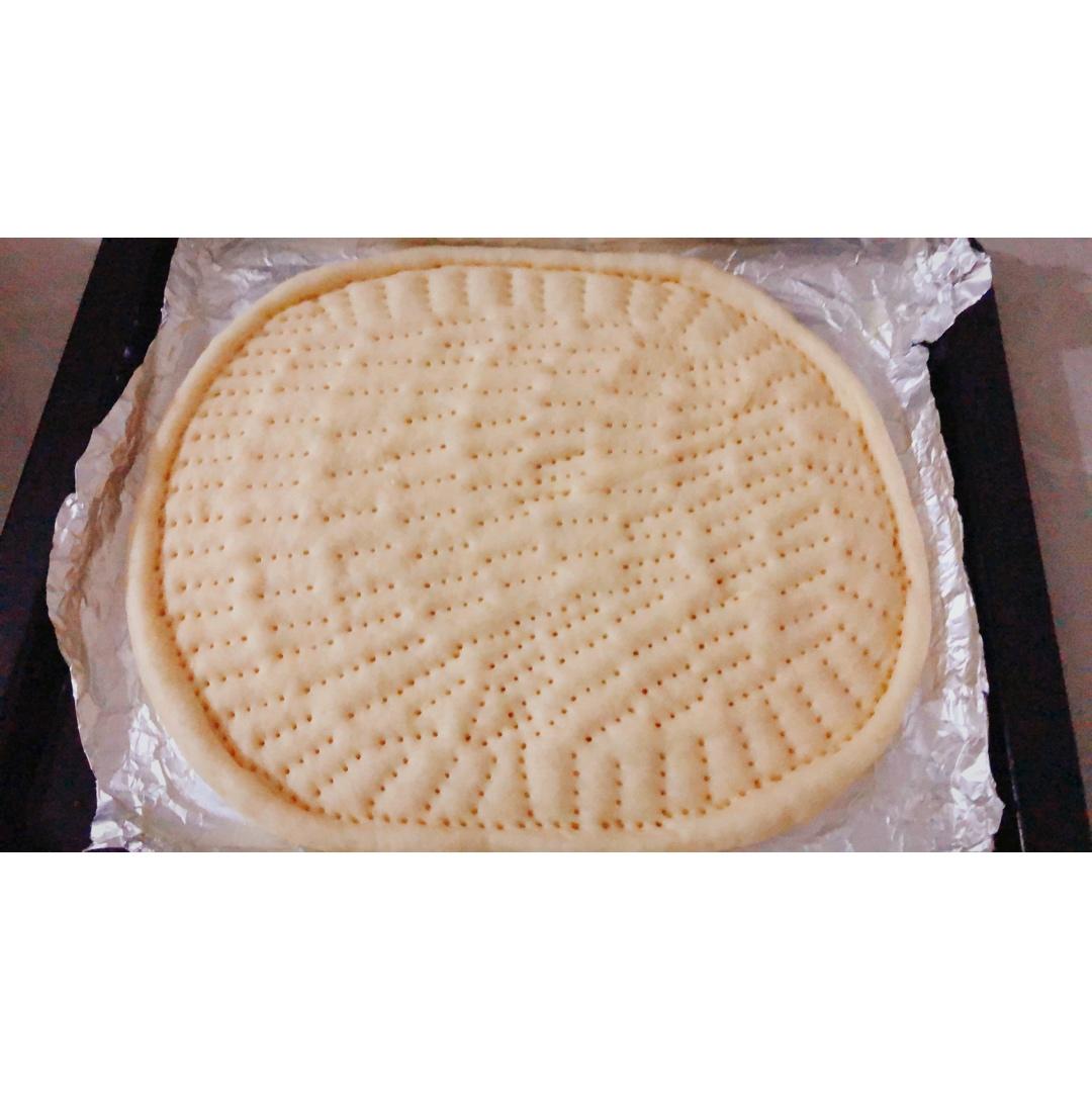 含宣软饼皮做法、自己在家也能做出馅料十足、超拉丝的美味诱人披萨