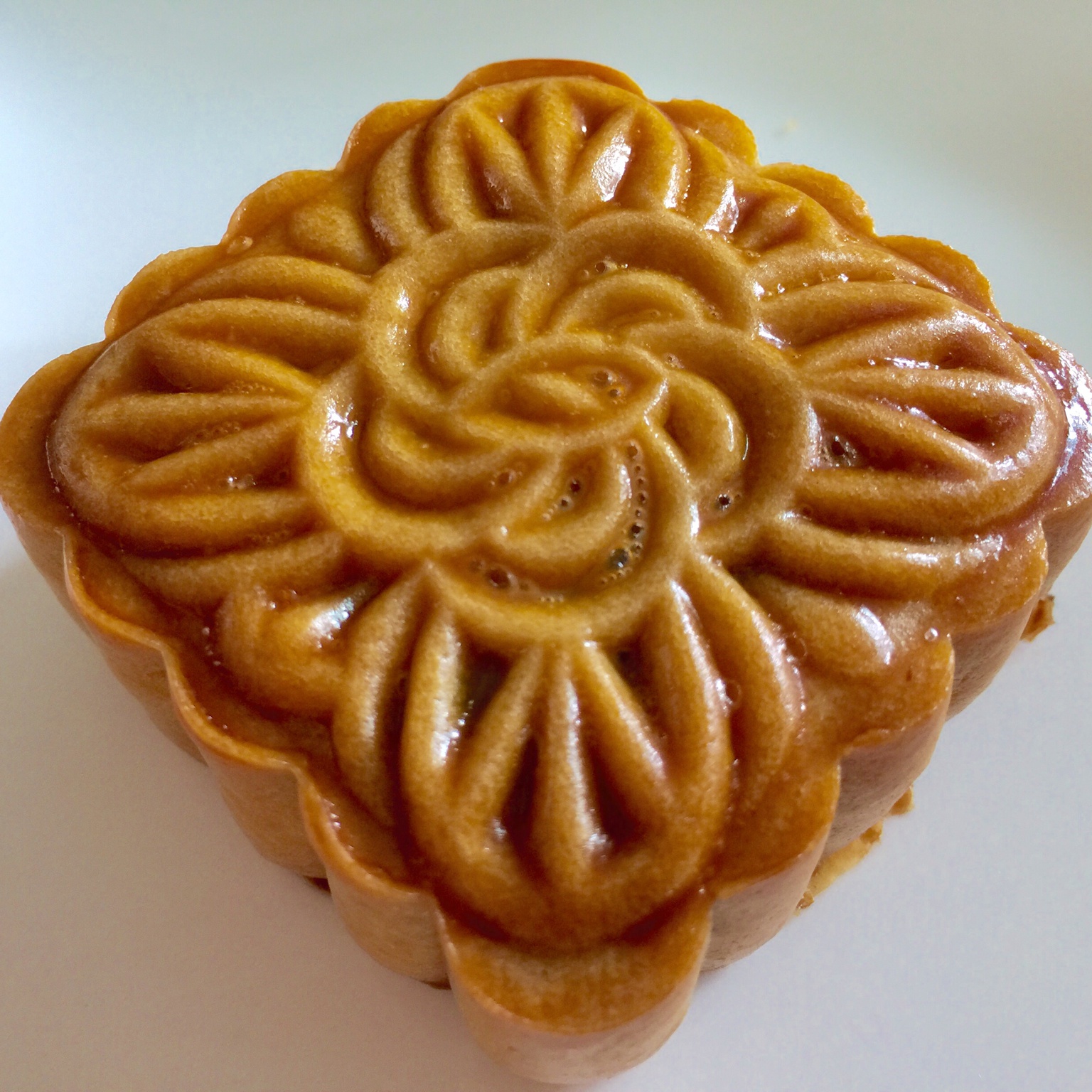 广式月饼—蛋黄莲蓉月饼