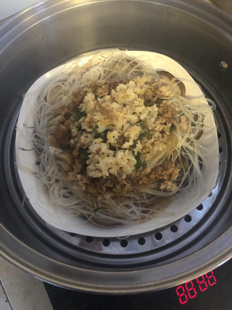 简单好吃的  蒜蓉粉丝蒸香菇