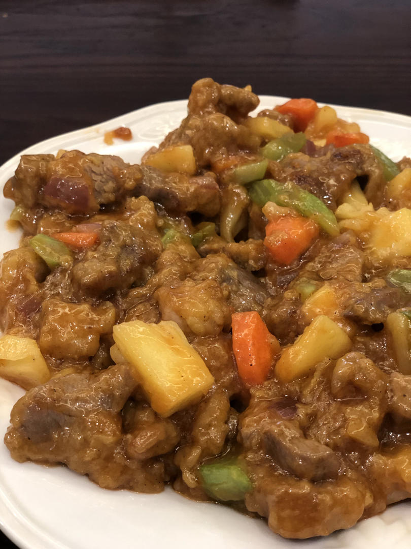 菠萝咕噜肉--酸甜可口