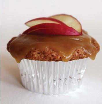 Apple cupcakes with Caramel Frosting(苹果焦糖酱蛋糕)的做法