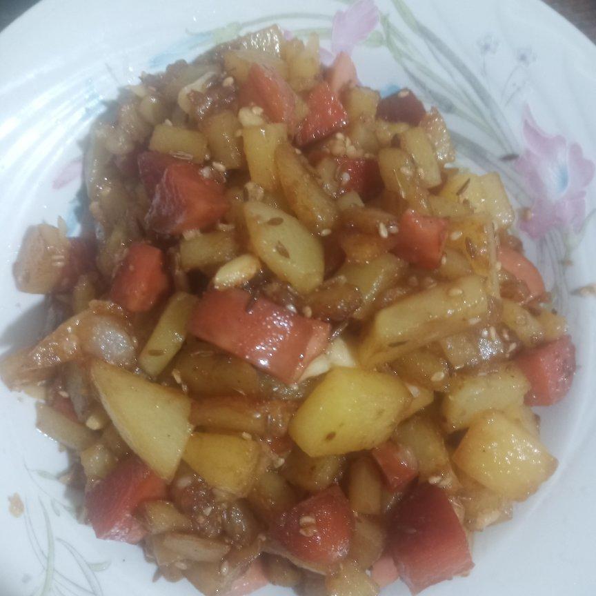 孜然火腿土豆丁