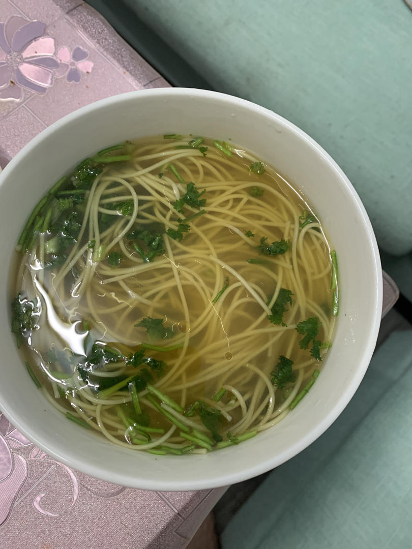 早餐来一碗清汤面，色香味俱全！