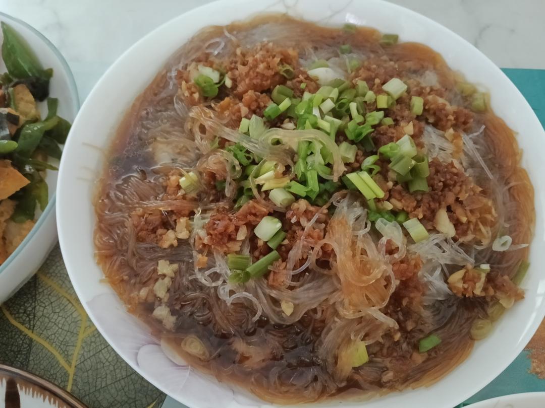 零失败的蒜蓉粉丝蒸扇贝