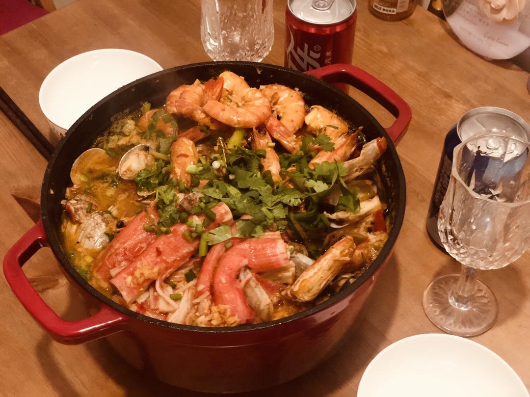 秘制蒜蓉海鲜煲的做法