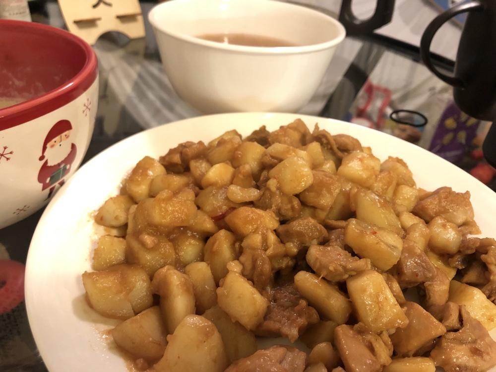 土豆焖鸡腿