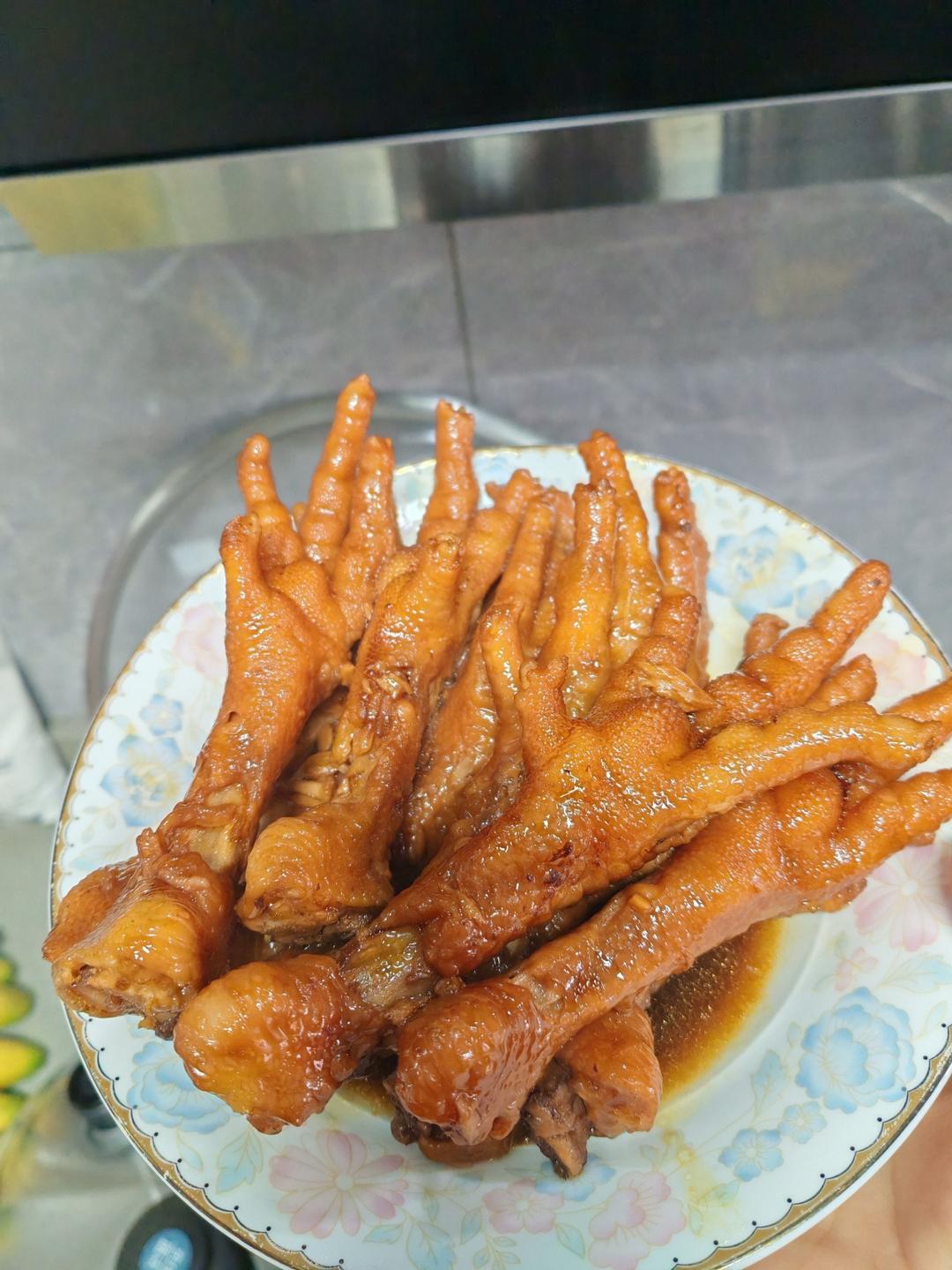 “销魂”卤鸡爪