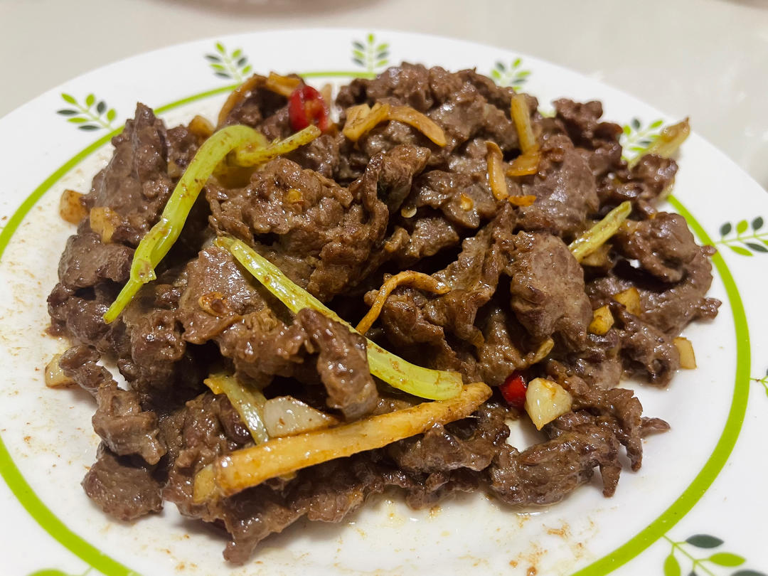 下饭神器又来了，试试这道芹菜炒牛肉！！
