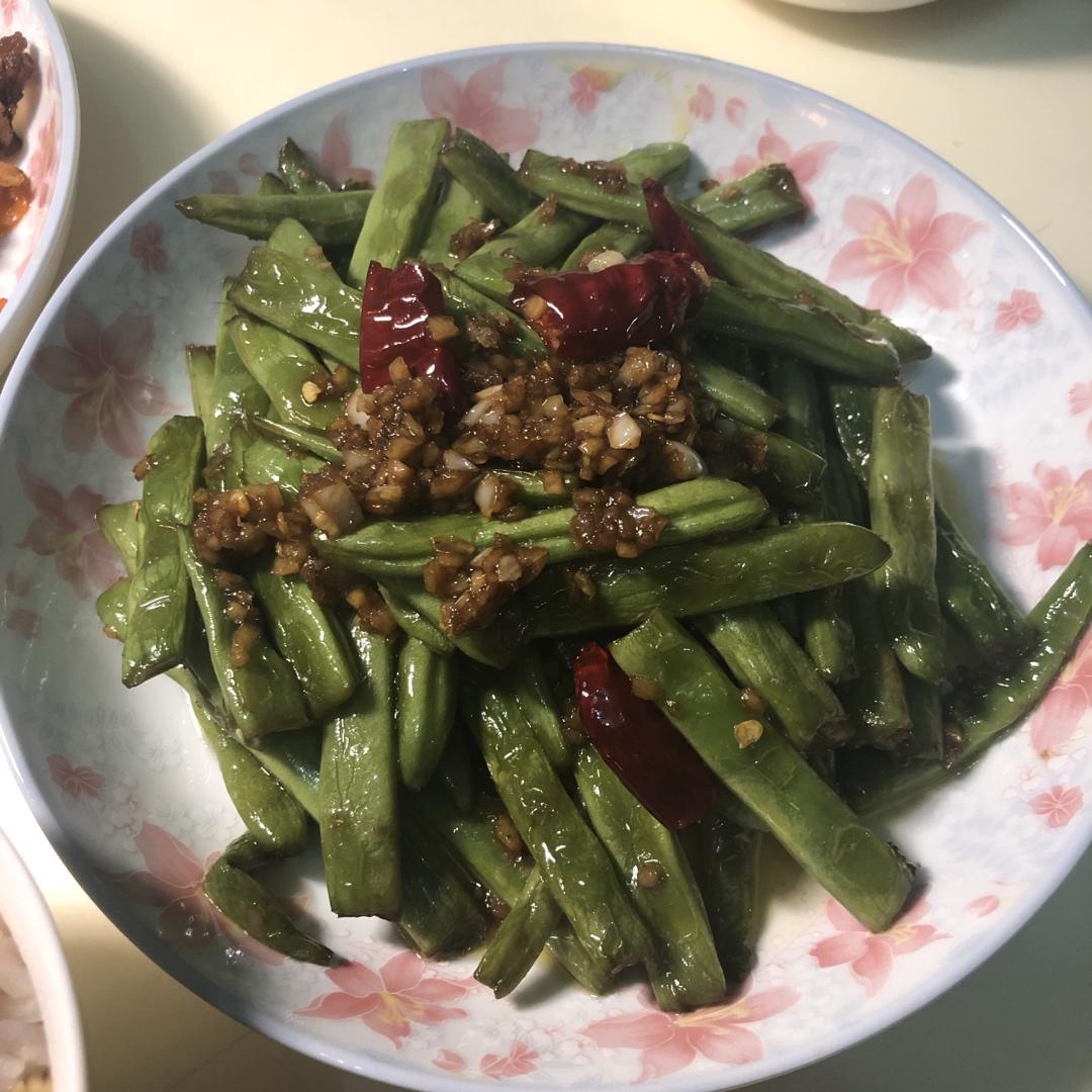 非常简单美味的家常菜～干煸四季豆