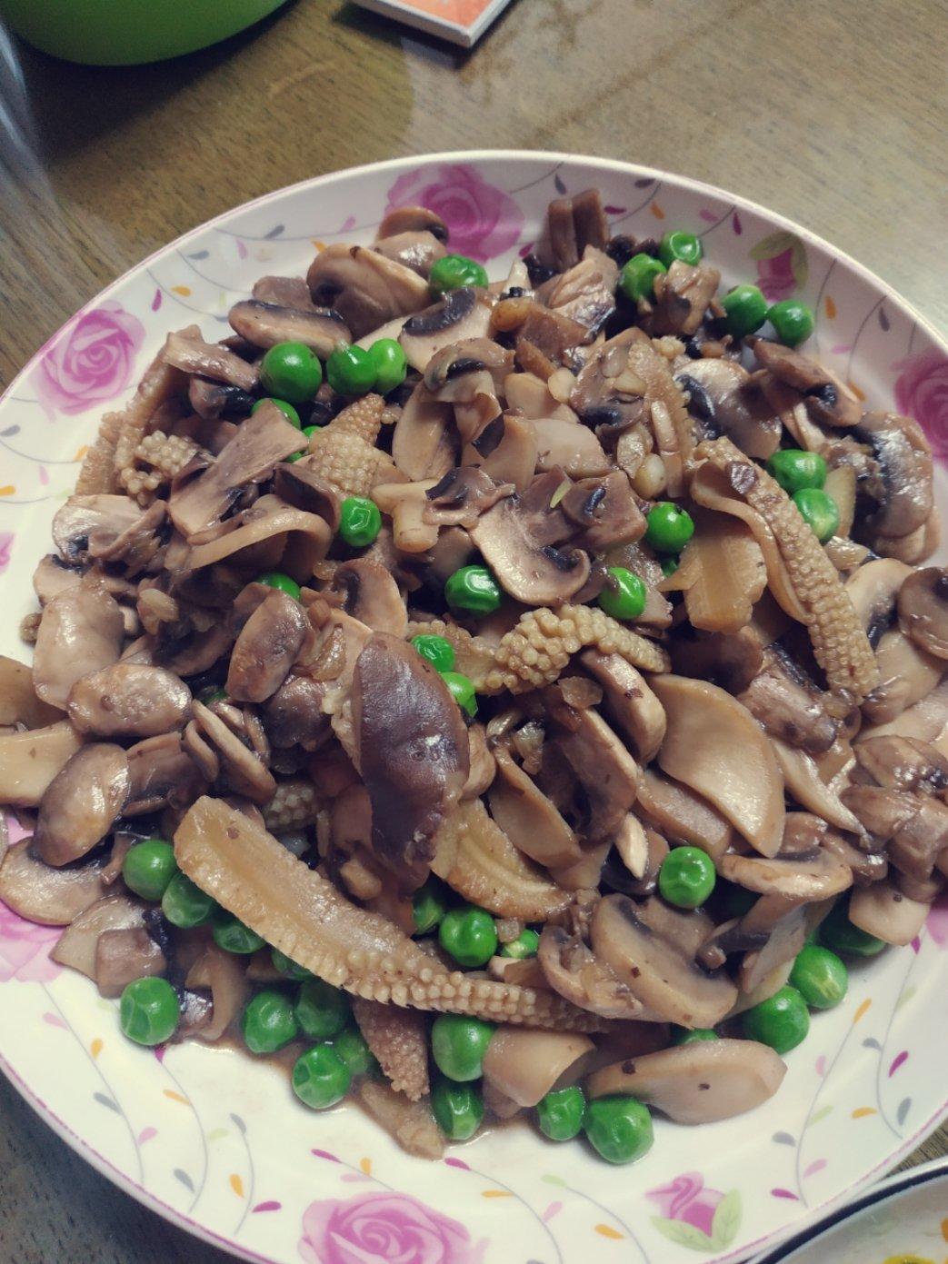 杂菇炒豌豆