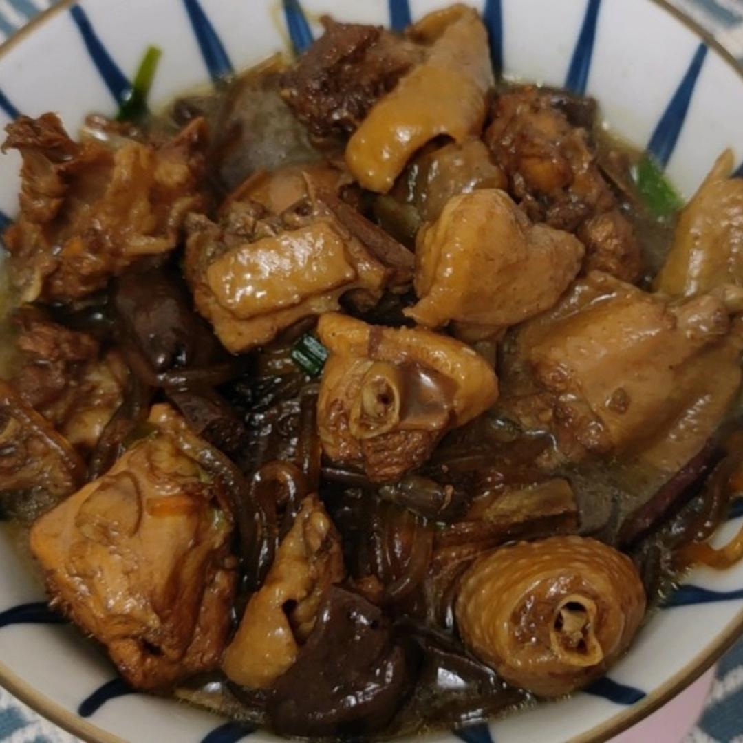 厨师长教你：“小鸡炖蘑菇”的家常做法，汤鲜肉美味，先收藏起来