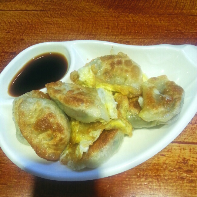 抱蛋煎饺