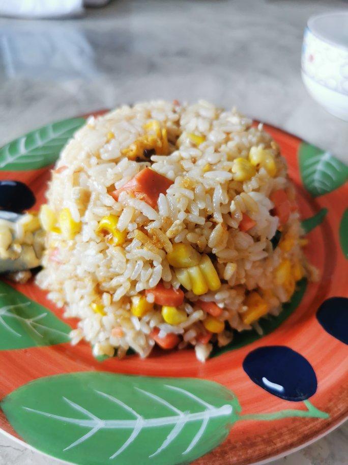 厨师长教你“蛋炒饭”如何做才好吃，答案都在这里面！