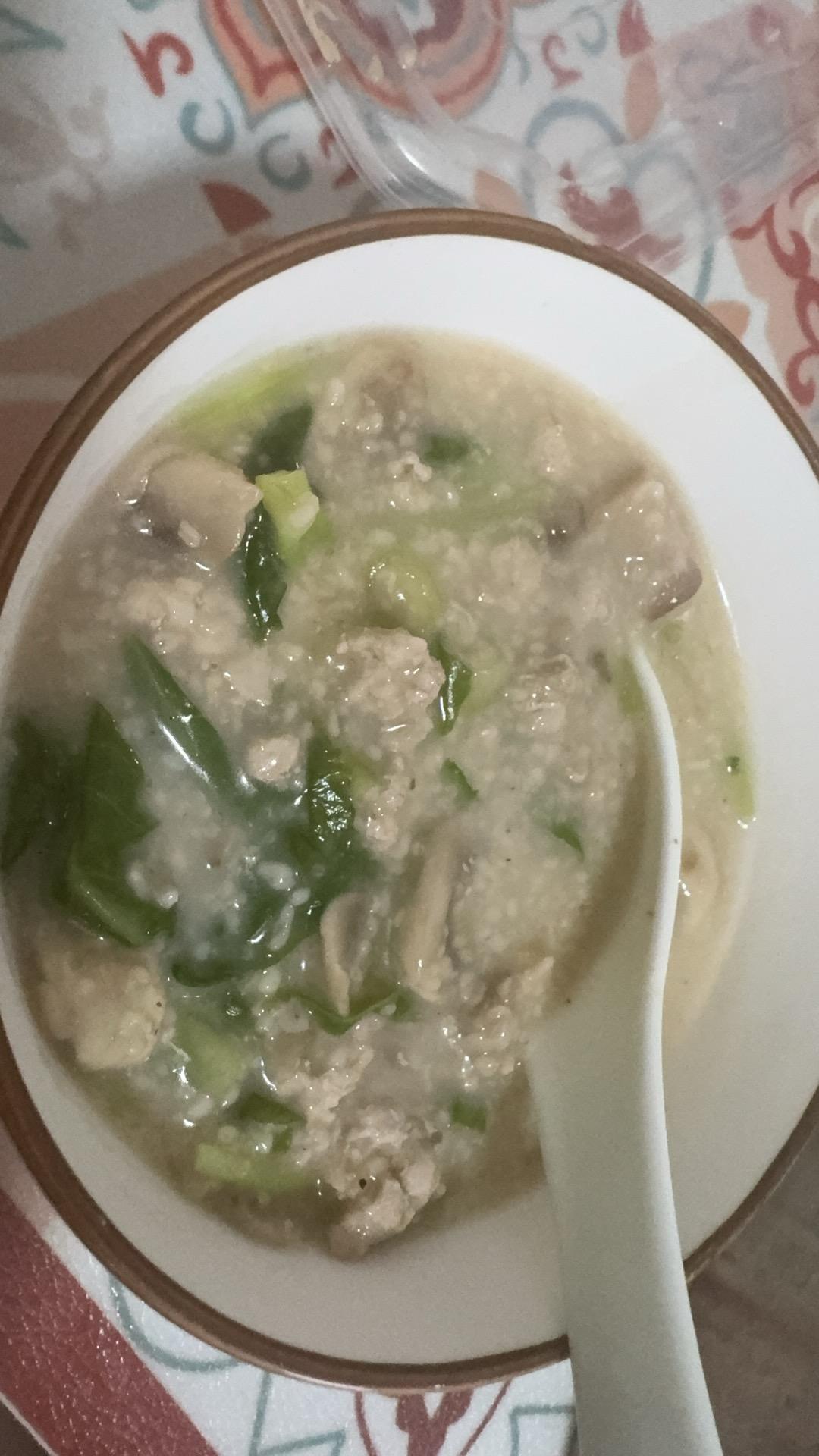 燕麦粥最近真的好火！减脂期营养价值高饱腹还好吃