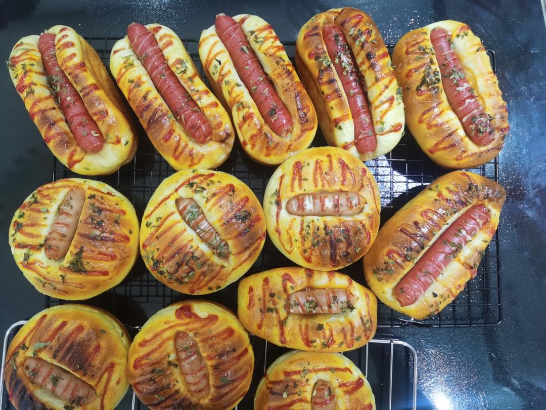 软fufu的经典肉松肠仔包