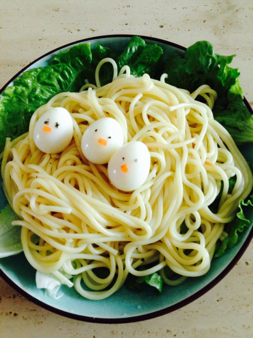 饥饿的小鸟面条