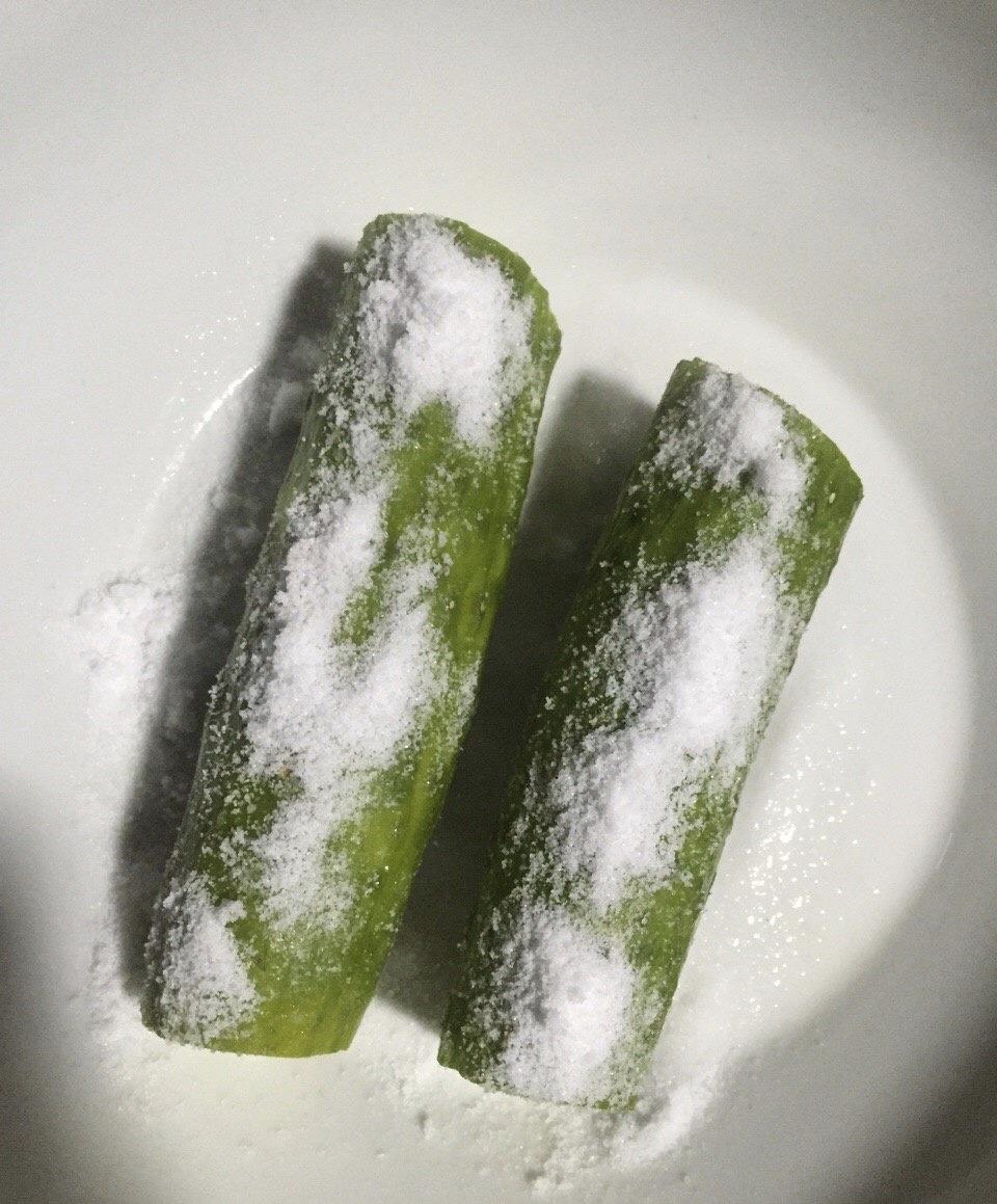 零失败❗爽口开胃的腌黄瓜🥒吃一次就爱上的做法 步骤3