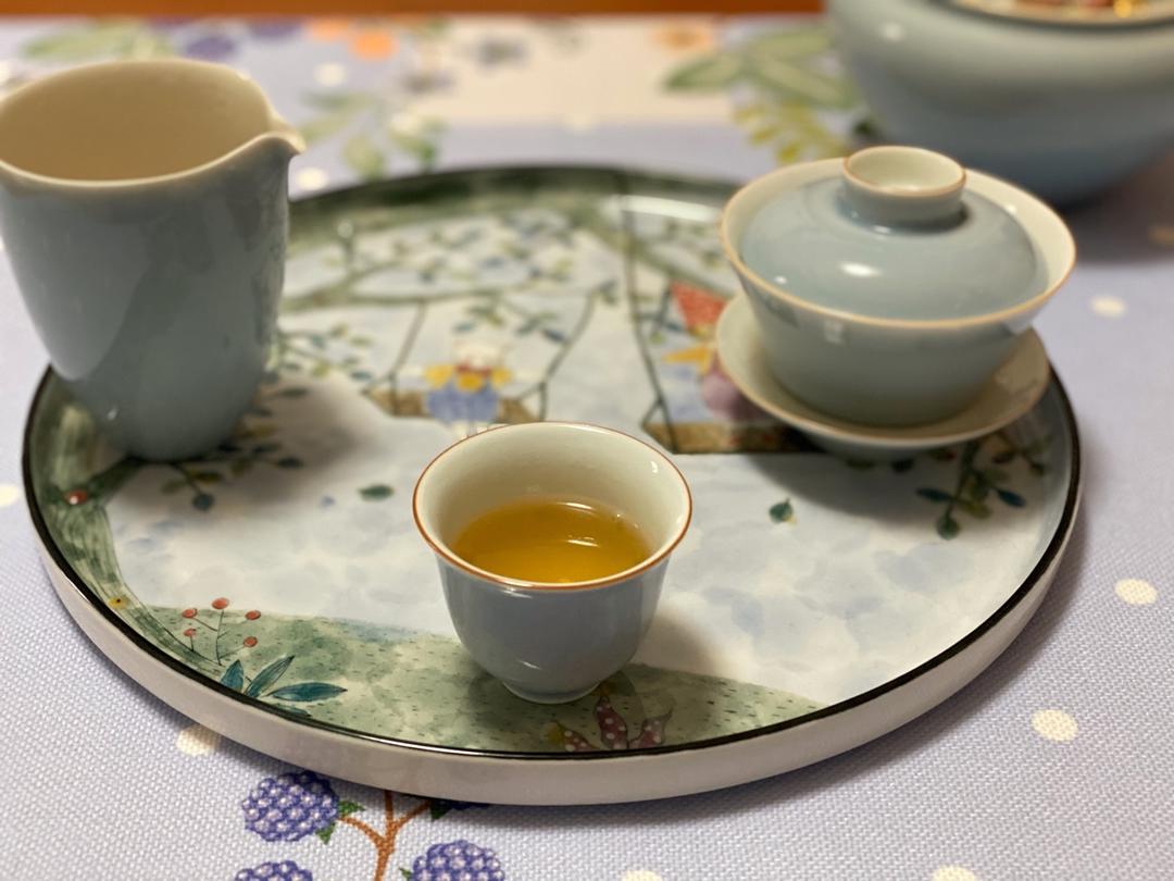 日子，按照花开花落过~