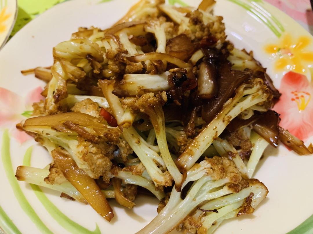 家常素炒菜花，清脆！
