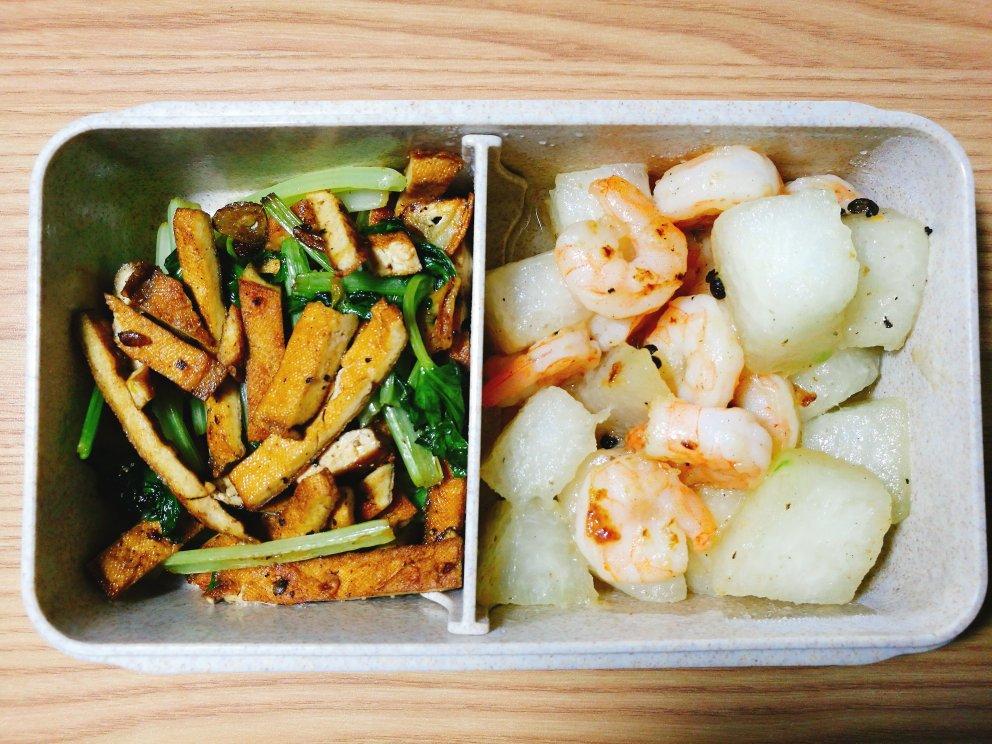 素菜：芹菜炒豆腐干