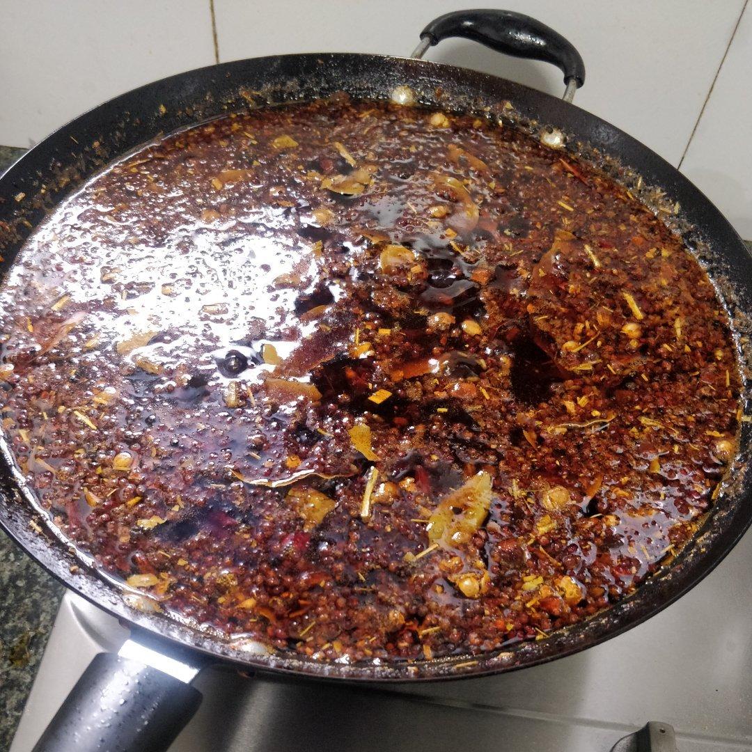厨师长教你：“麻辣火锅底料”的正宗做法，很多小技巧，先收藏了