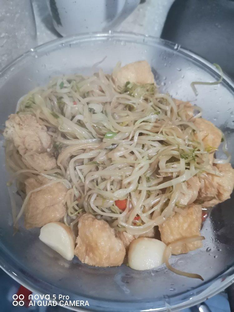 黄豆芽炒油豆腐