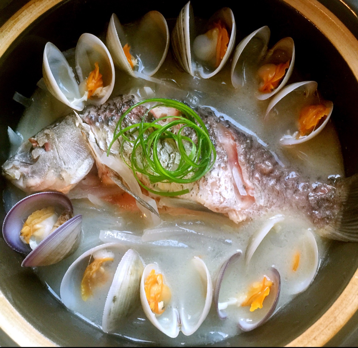 鲫鱼萝卜汤