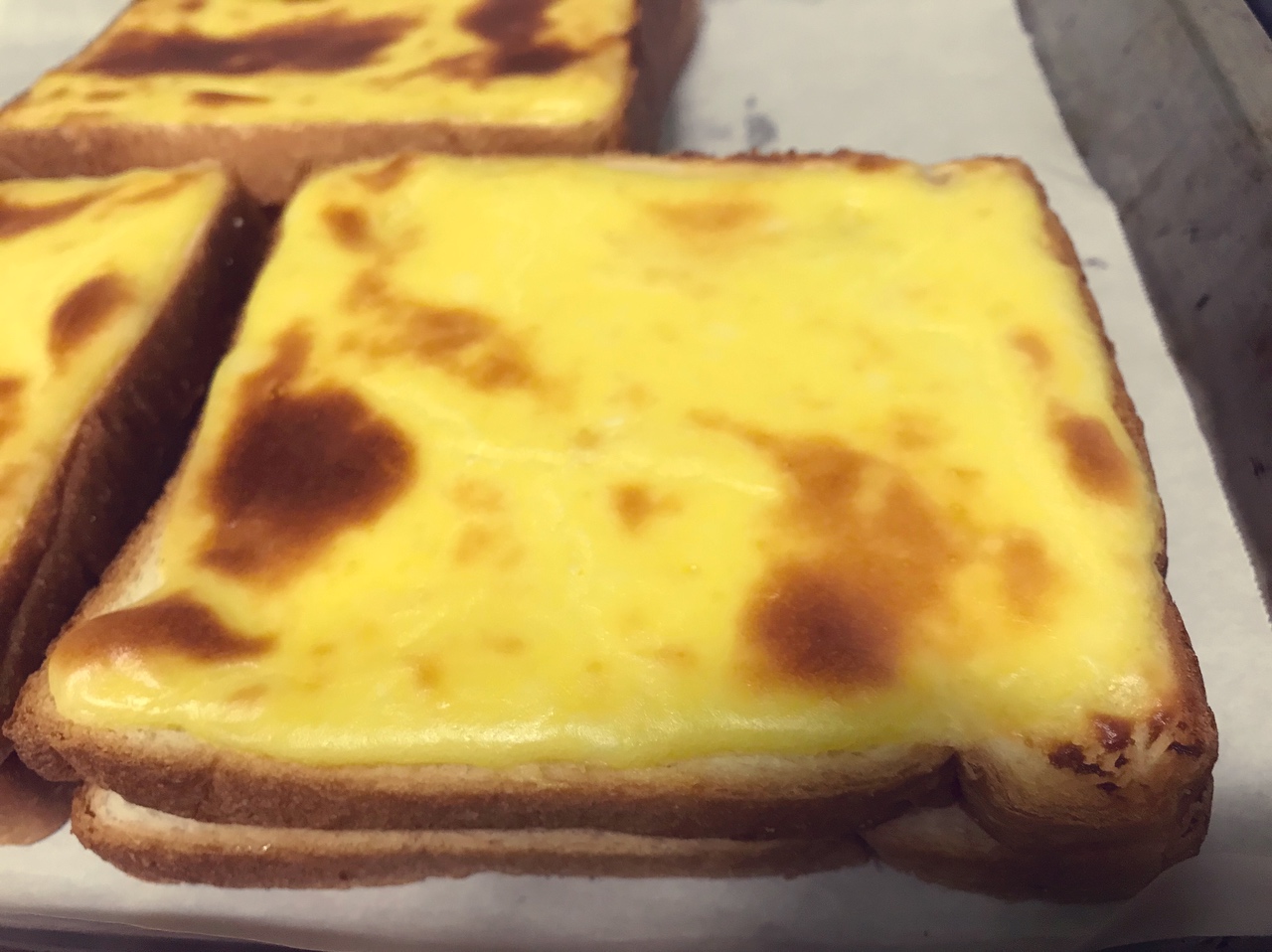 超级简单方便的岩烧乳酪夹心面包片的做法
