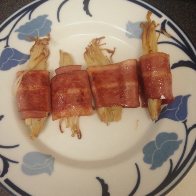 香煎培根金针菇卷