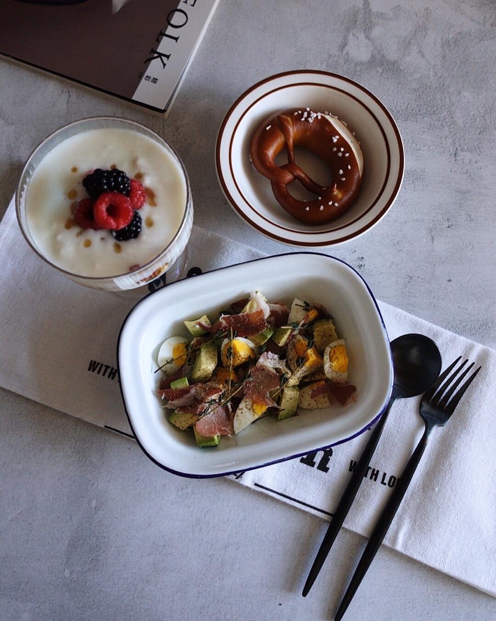 早餐之牛油果鸡蛋沙拉