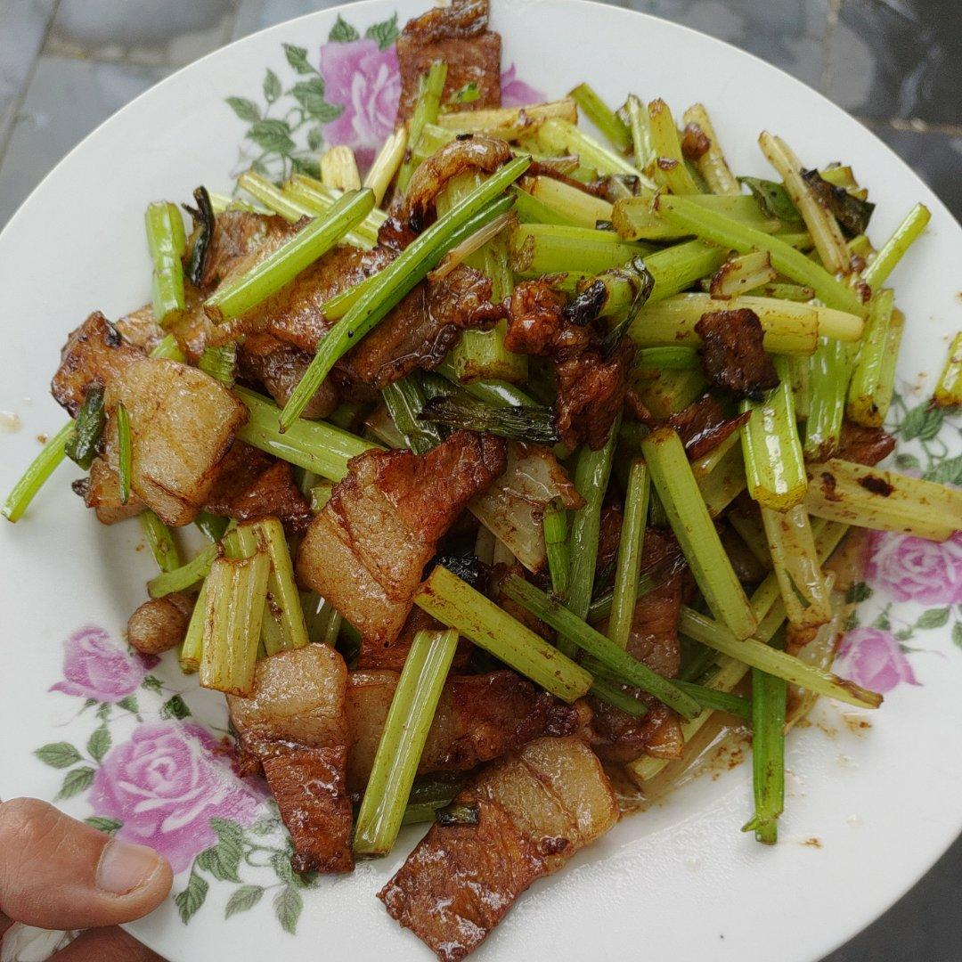 芹菜炒肉