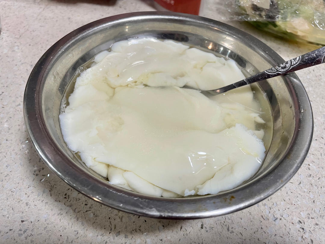 今天才知道，用绞肉机就可以做豆腐脑，这方法第一次见，太棒了
