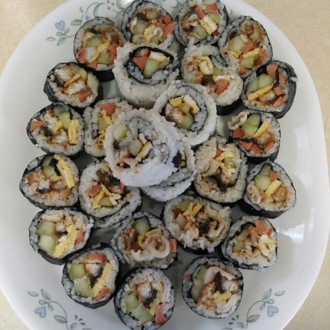 紫菜卷寿司