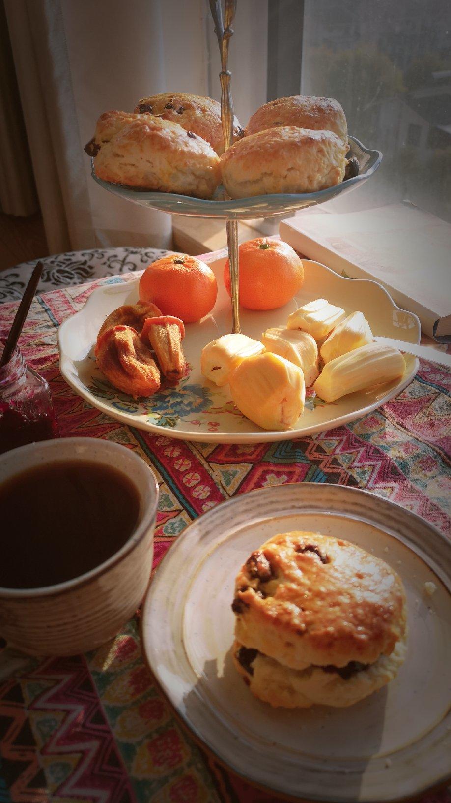 【视频】3分钟 奶油司康Scone(可能是世界上最快手的司康) 消耗淡奶油～