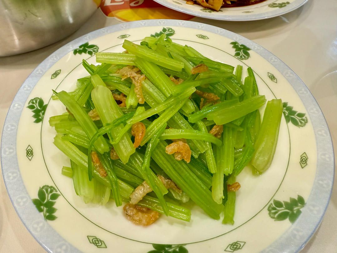 芹菜拌开洋