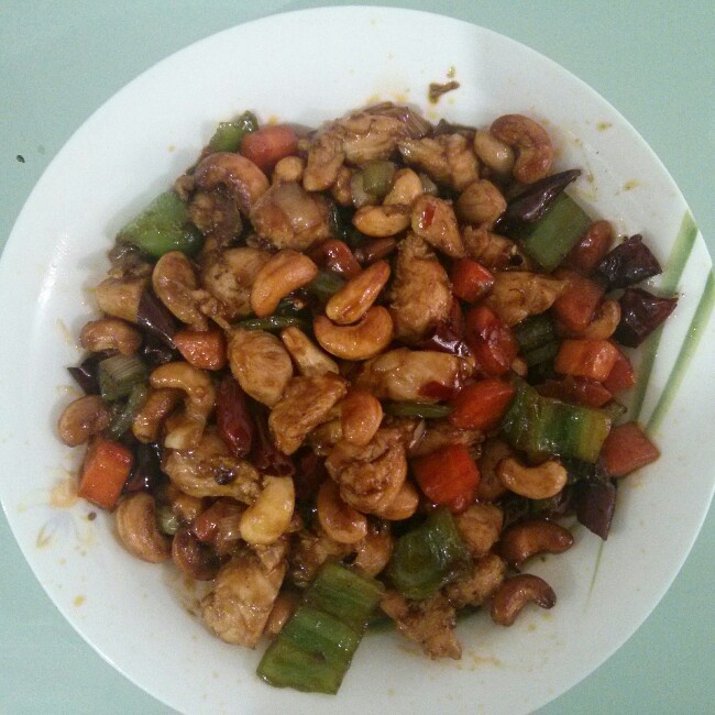 四川正宗宫保鸡丁