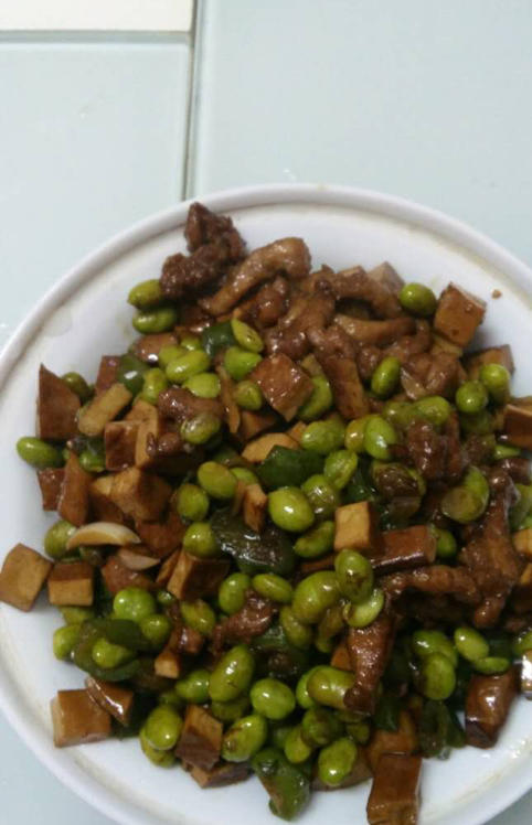 毛豆米香干炒肉丁