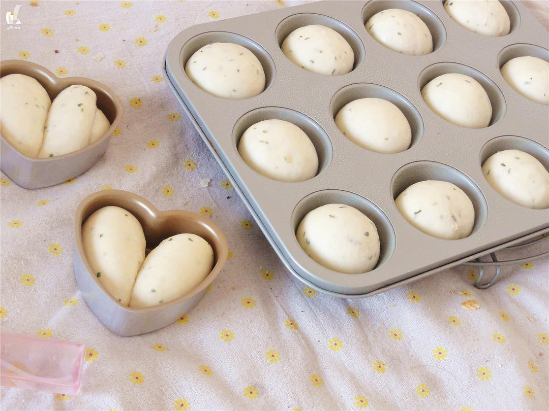 迷你土豆香葱餐包的做法 步骤9