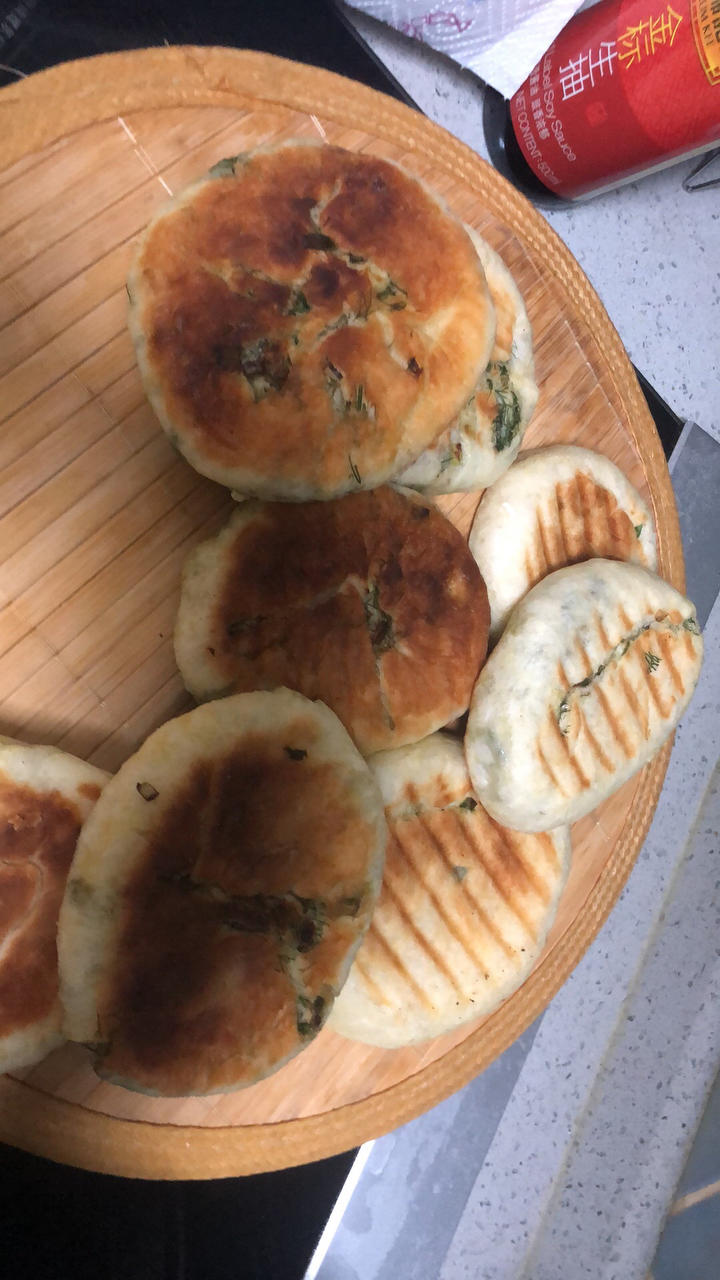 懒人版葱香发面饼 要多软有多软 零失败的方子 附细节视频详解