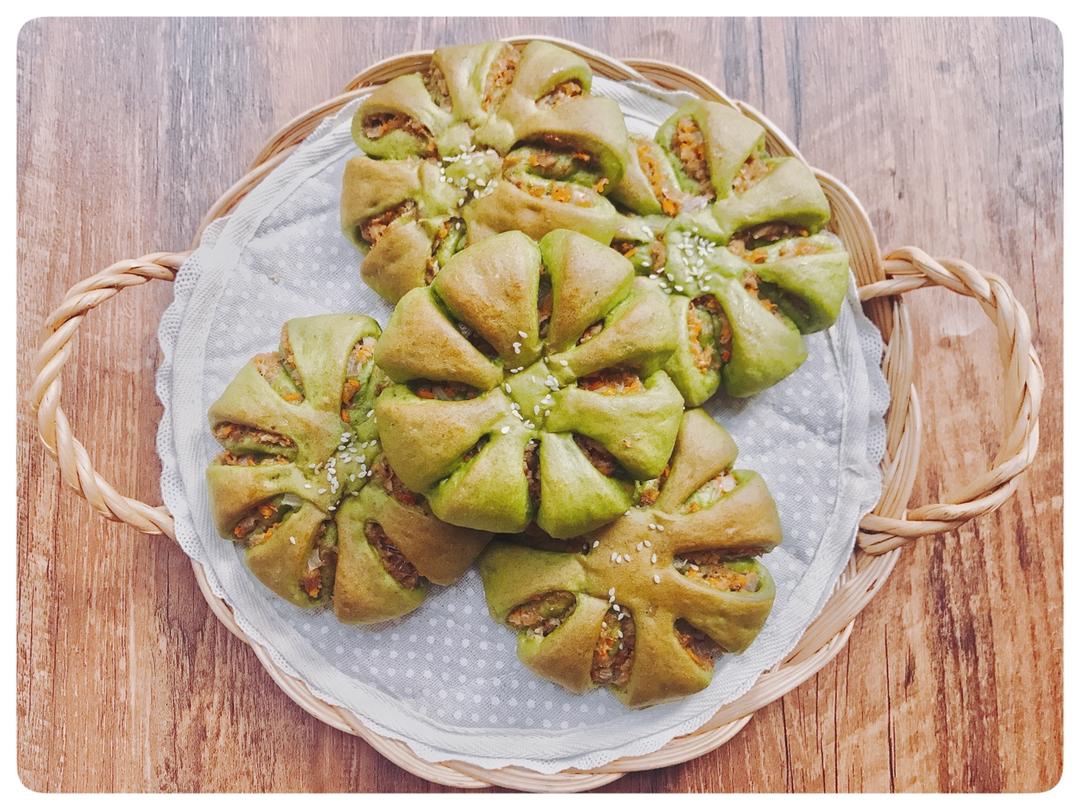 菠菜金枪鱼面包