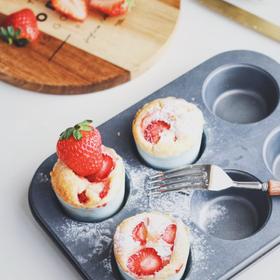 鲜草莓奶油酥饼马芬<Strawberry Shortcake Muffin>