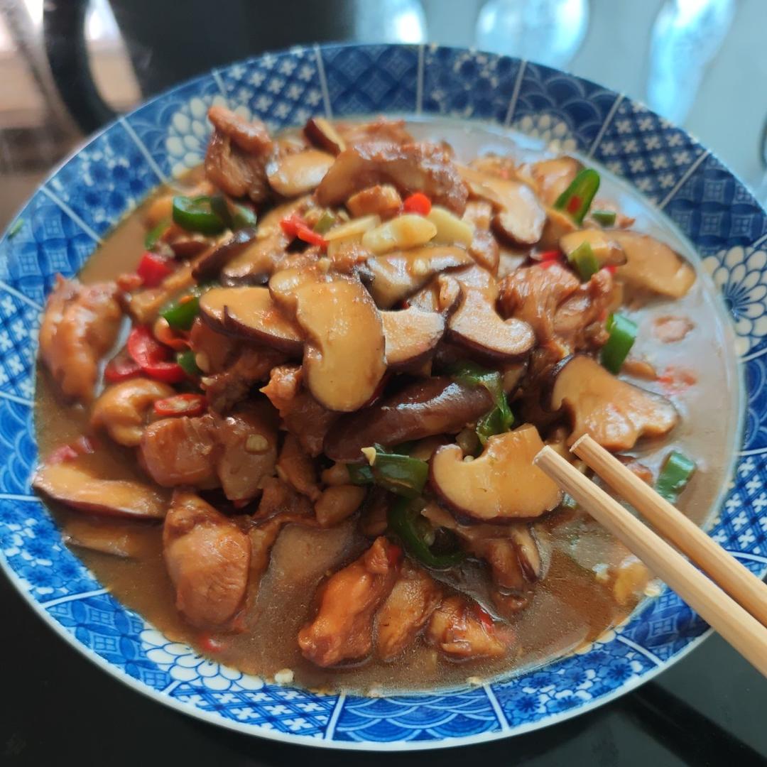 香菇滑鸡