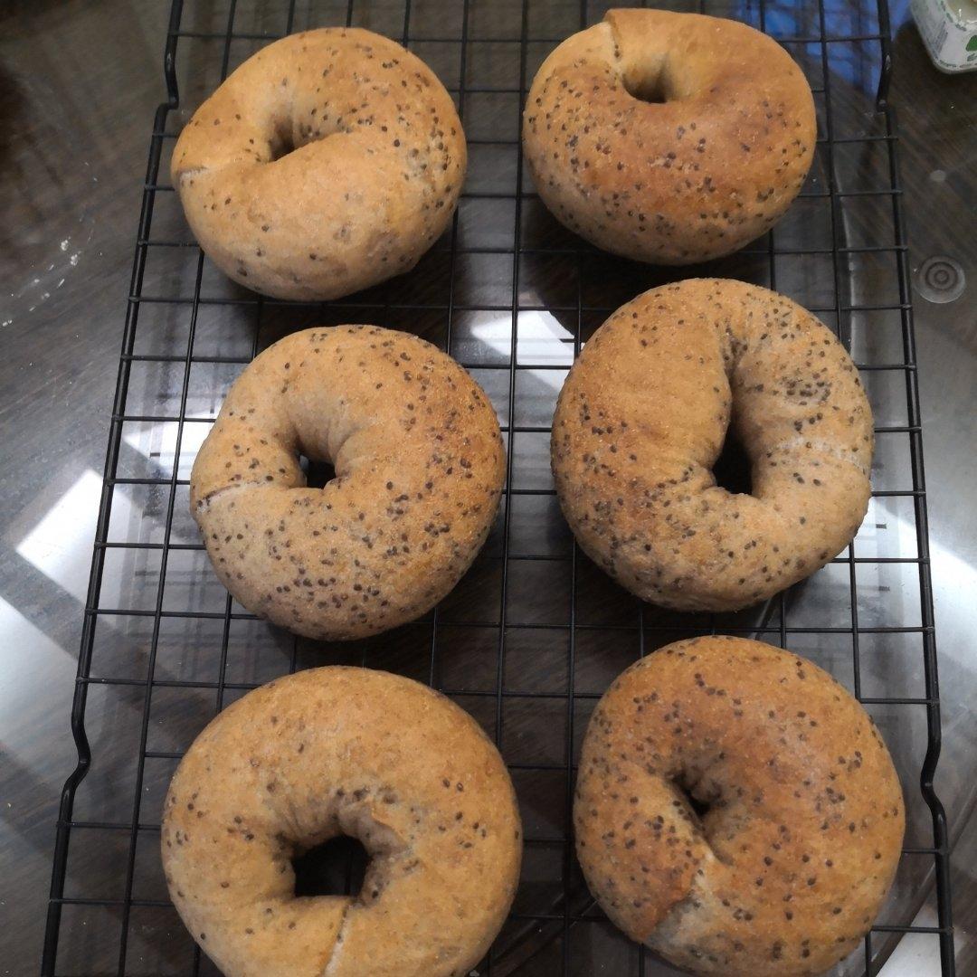 无油无糖全麦奇亚籽贝果