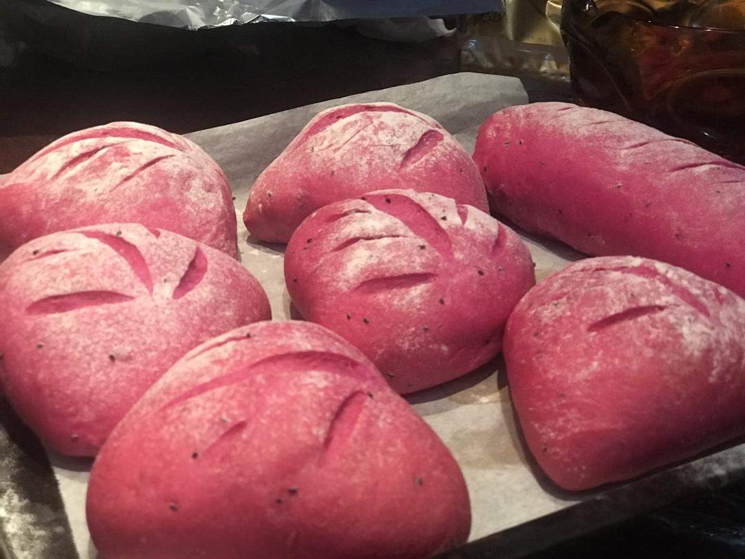 火龙果软欧包，粉嘟嘟～