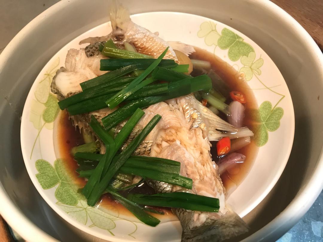 蒸鲈鱼