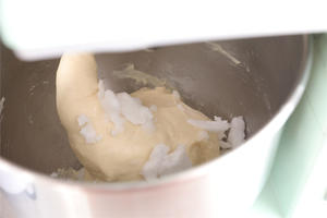 海盐椰奶吐司的做法 步骤2