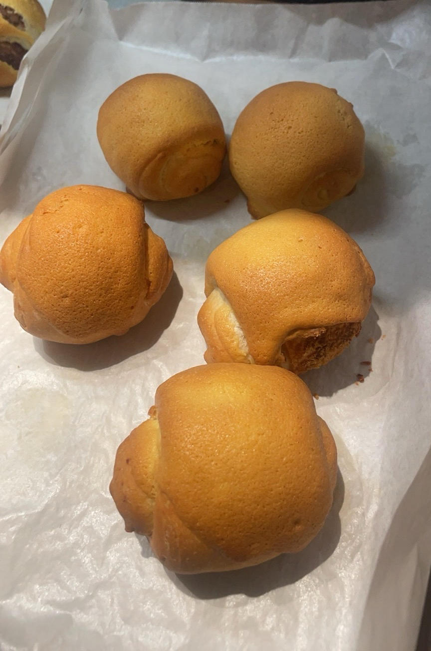 外酥内软‼️满满的肉松❗️香葱墨西哥肉松小吐司