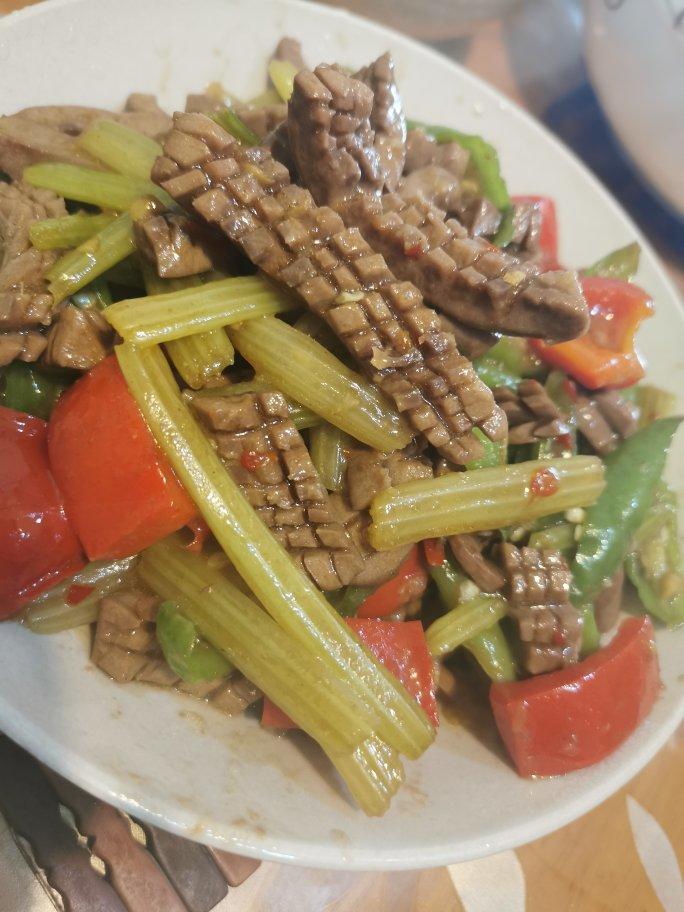 厨师长教你：“溜炒腰花”的正宗做法，非常下饭